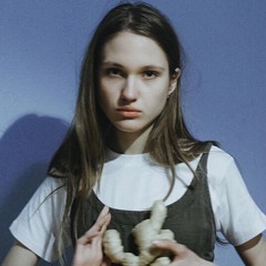 Annie Alienie