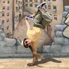 Yuliia Volkova bgirl Guess