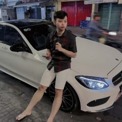 Việt Hoàng