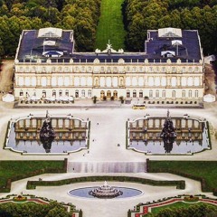 💷 BYRON 👑 MAEJAH 📱 XVI 🇫🇷