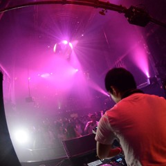 DJ naoto