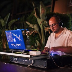 DJ TRUK