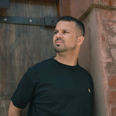 Amos & Riot Night - Selections 001