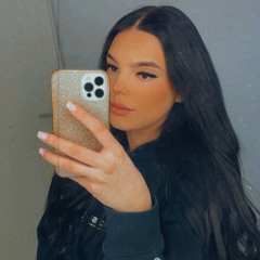 Mia Takács