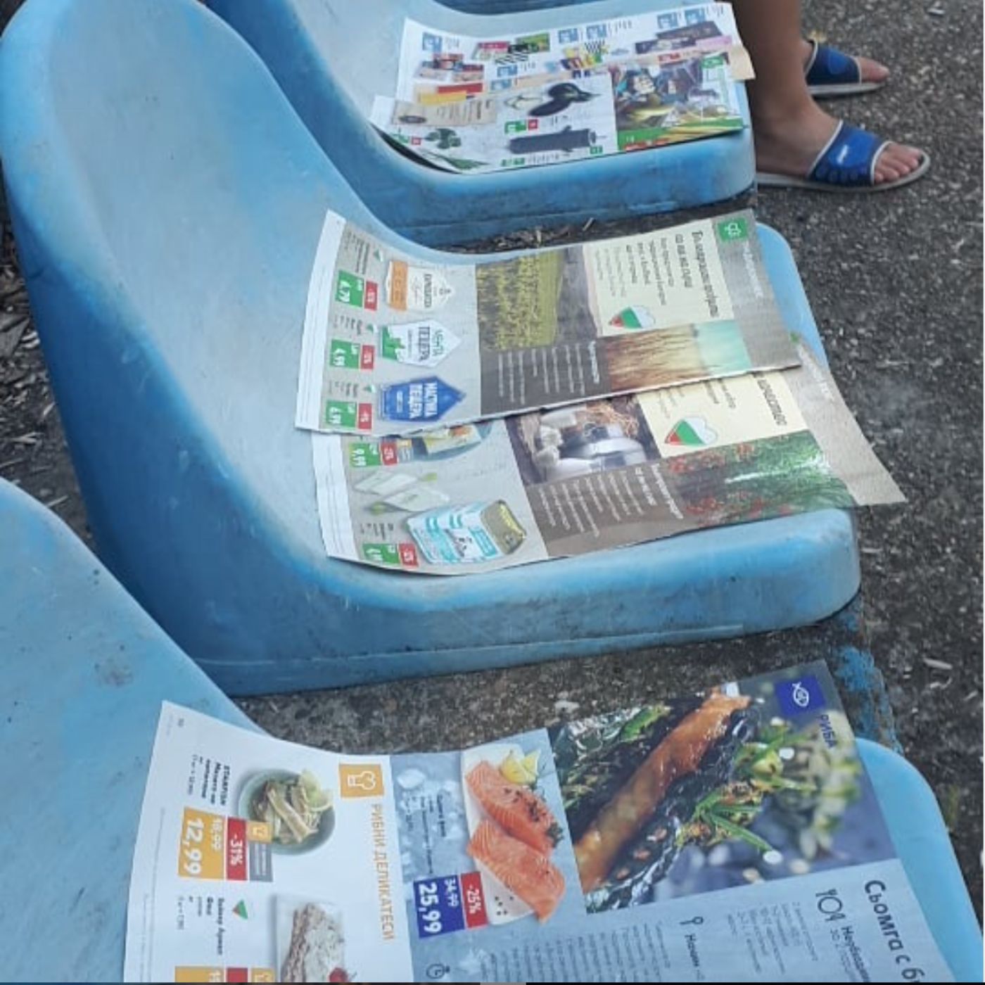 Newspapers on Seats: Exploring the World Through Soccer