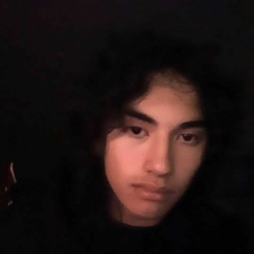 Perez Playle’s avatar