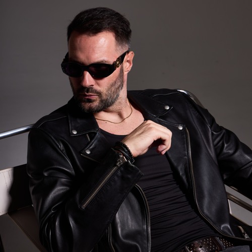 DENNIS GOLD — artist photo