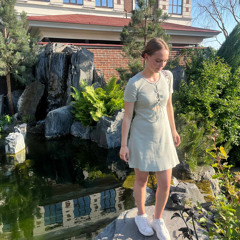 Соня Крылова