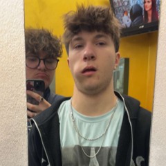 whiteboyTobi