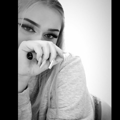 nadia:P
