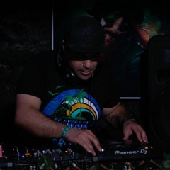 Liber Rivero DJ P8