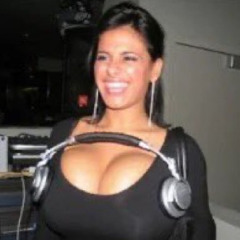 bigboobjune 🎧🙂‍↕️