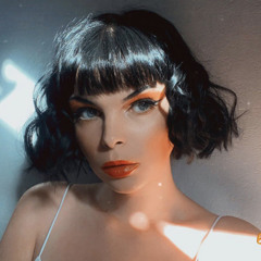 Laura Pst