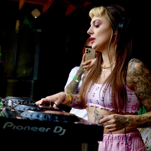 Miss Medik — artist photo