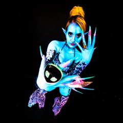 ALIENATRIX