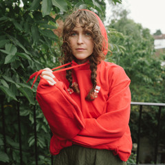 Rae Morris.