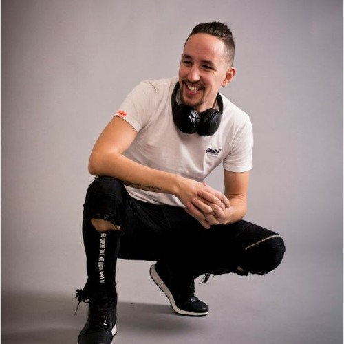 DJ Carlo_Tobias’s avatar
