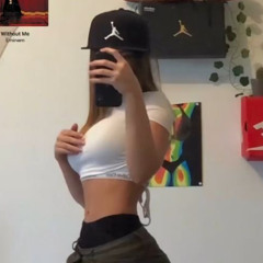 😈