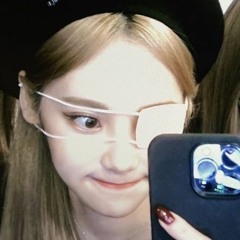 loonathevault ( 휴 )