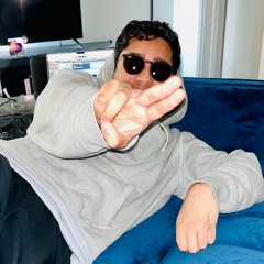 PØLLY.