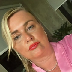 Daisy R