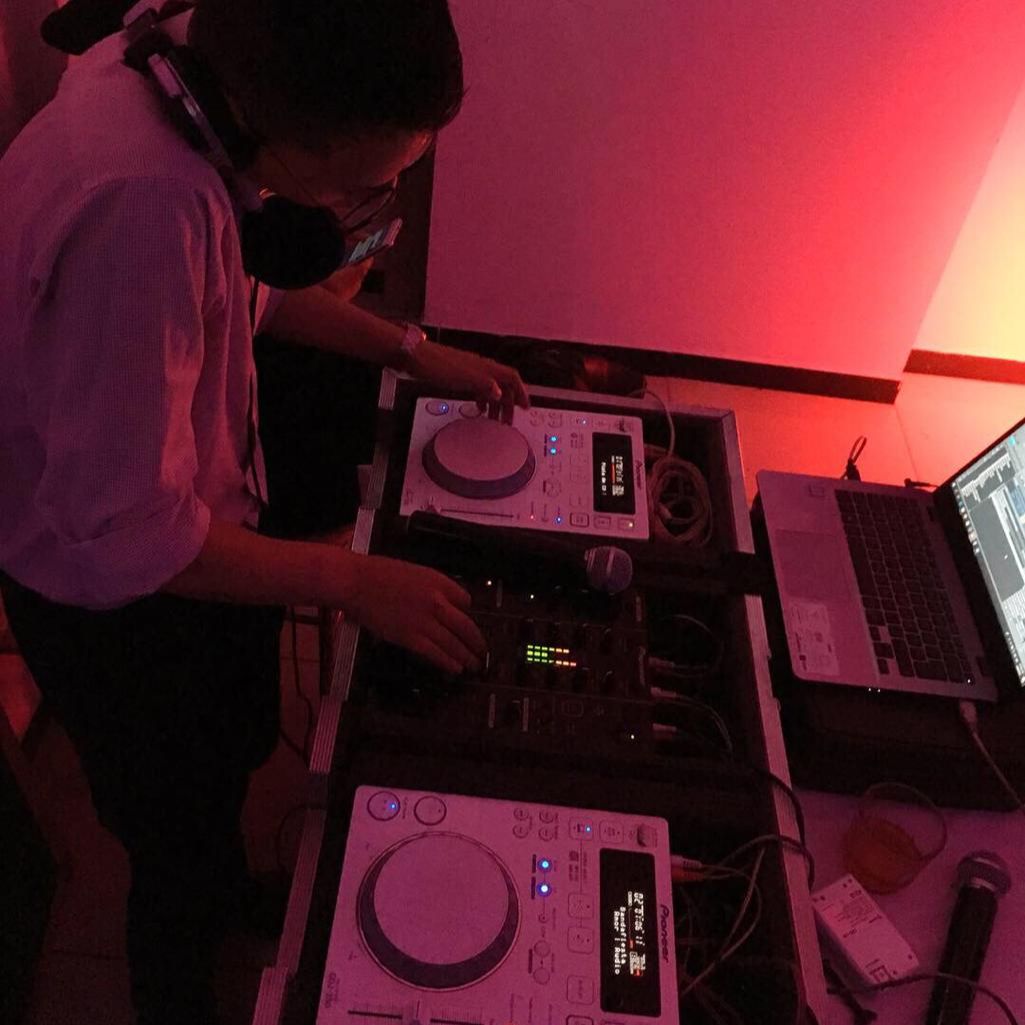 DJ Brayan Mahecha podcast artwork