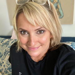 Amy J Rechtin