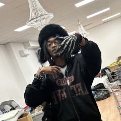 Scarekrow (@gentle_skare)