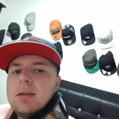 User 743995203