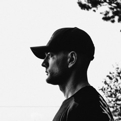 E.S.