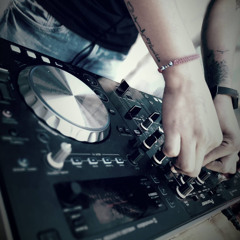 L A.M 🎹🎧🫡