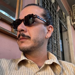 André