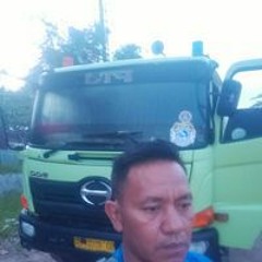 ayubnikijuluw@gmail.com