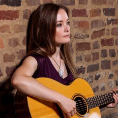 Lindsay Straw