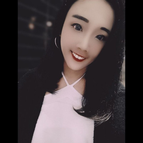 Charmaine Yuki’s avatar