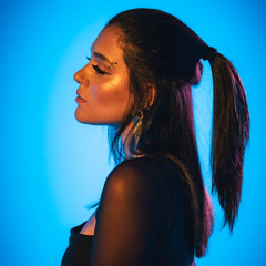 Lari Lagoa / Elle
