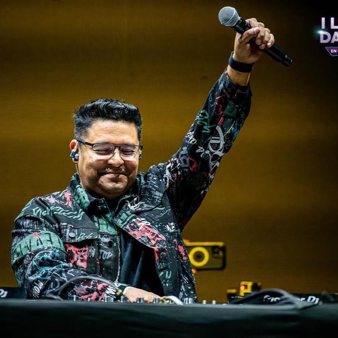 Stream Cesar Vilo music | Listen to songs, albums, playlists for