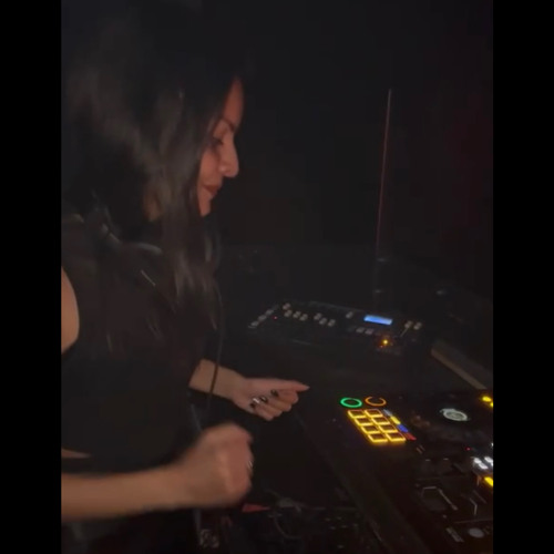 Mixing vibes for Dance4Peace