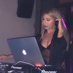 Dj Robyn-e