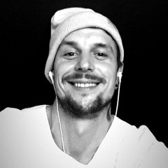 Max  Kovalev