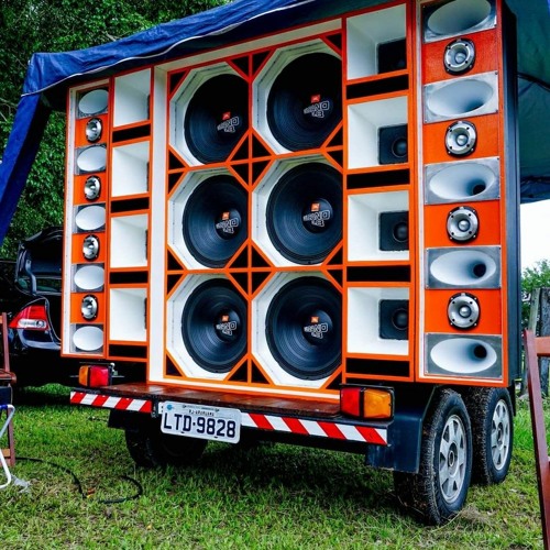 0004 ESSE HIT É CHICLETE X POZE É O MALVADÃO   MC RF (Love Funk) DJ Lafon do MD.mp3