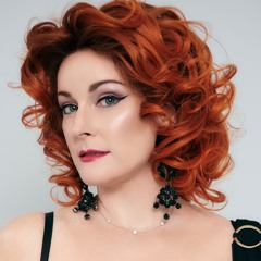 01 - Lizzie Thomas - This Love