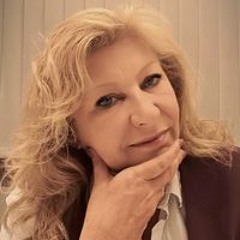 Annette M Bertsch