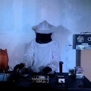 Das Kinn has been playing since 00:53 in