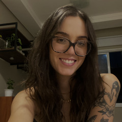 Júlia Bento