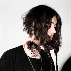 kid.g'LOSS☆.。.:*・°☆.。.:*