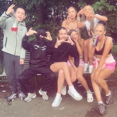 𝐝𝐞𝐦𝐢 𝐫𝐮𝐬𝐡