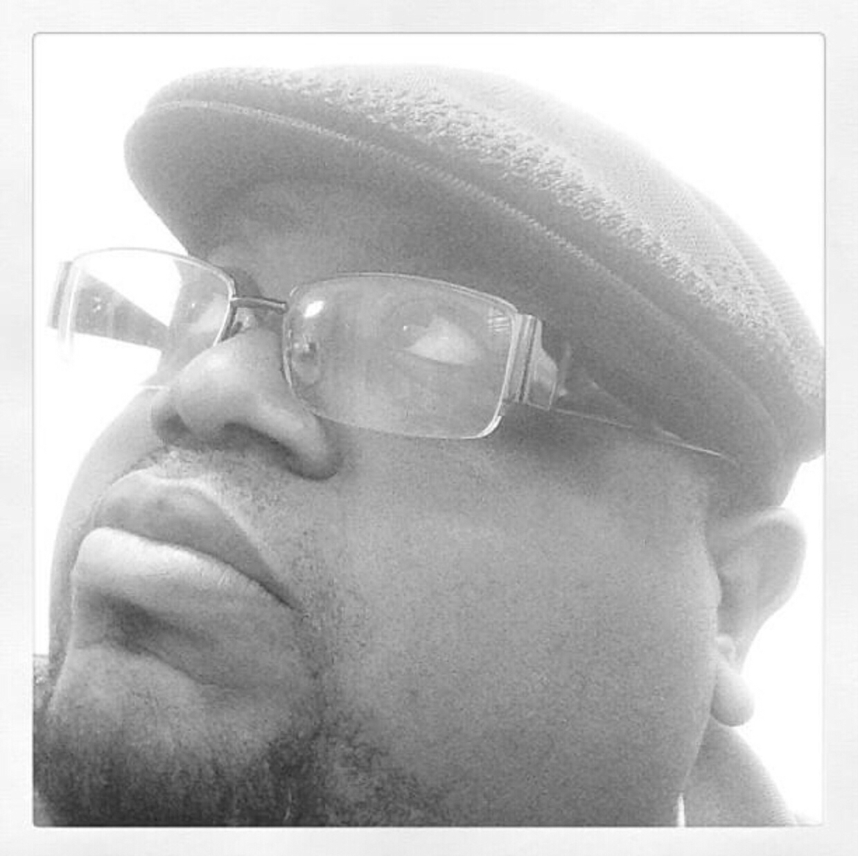 Che Think He Know Everything
