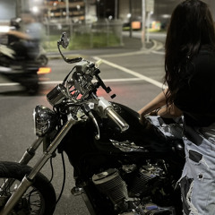 モ モ