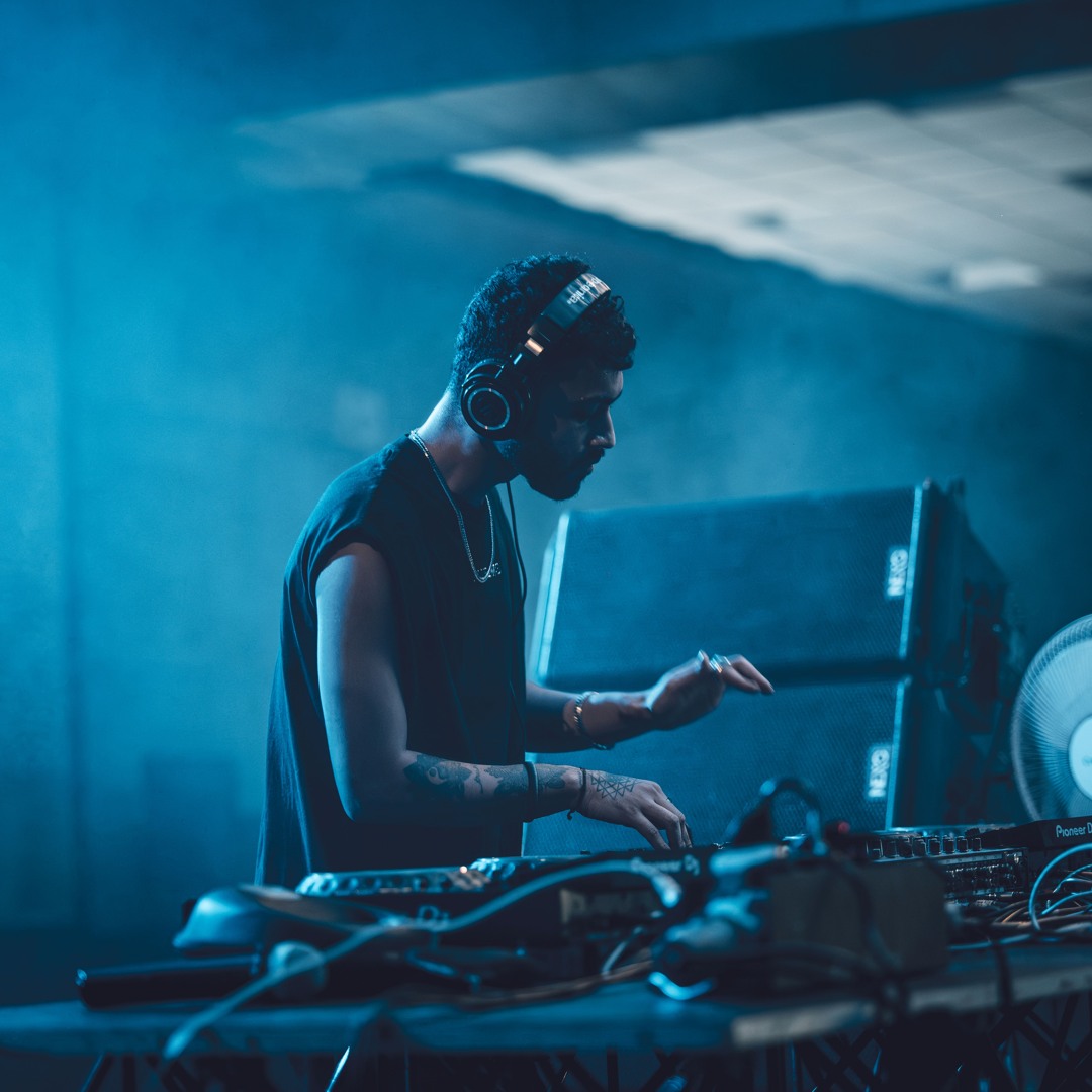 Stream CLOVER music | Listen to songs, albums, playlists for free